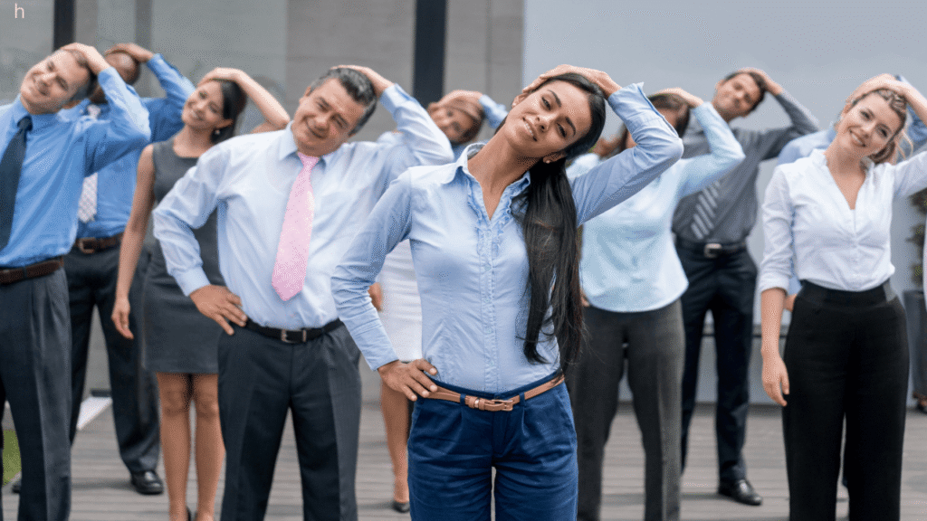Descubre cómo el YOGA puede Transformar tu Bienestar 5 Pausas Activas para prevenir Enfermedades Laborales