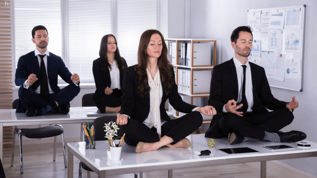 estrés laboral 2 YOGA estrategia para reducirlo 